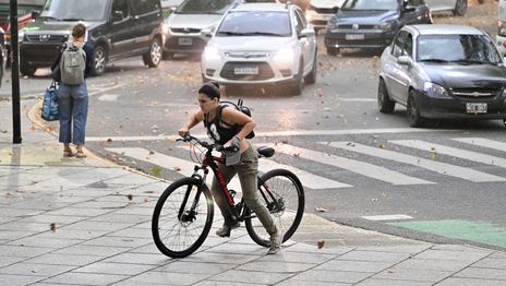 La Plata continúa en alerta por las tormentas anunciadas para la tarde y la noche La Plata continúa en alerta por las tormentas anunciadas para la tarde y la noche
