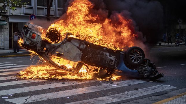 heridos, detenidos y destrozos en medio de la marcha de los jubilados en el congreso