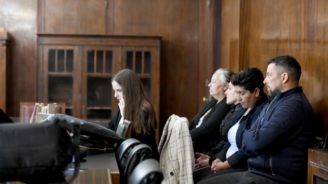 polemica con testigos en el juicio por extorsion a feriantes del parque saavedra