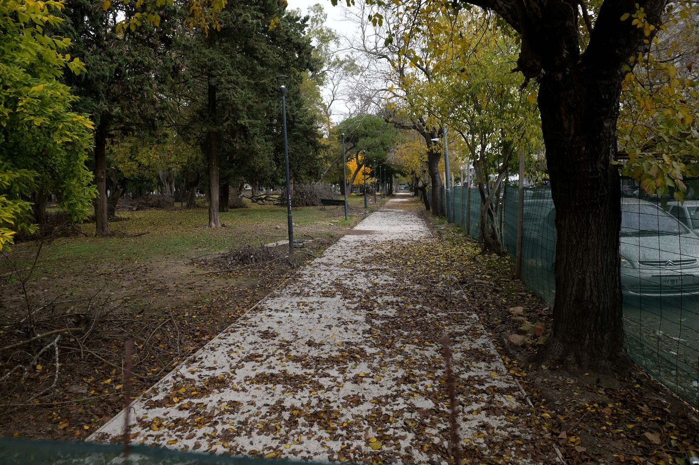 El sector abierto del parque está actualmente cercado a la espera del reinicio de las obras