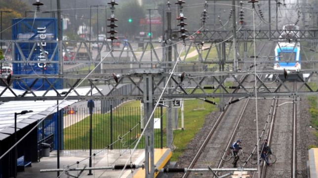 por robo de cables, el tren a la plata llego con demoras