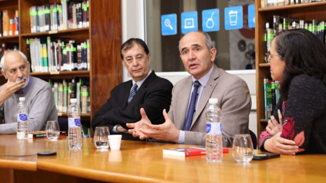 Se presentaron los libros sobre Joaquín V. González y René Favaloro en la UNLP