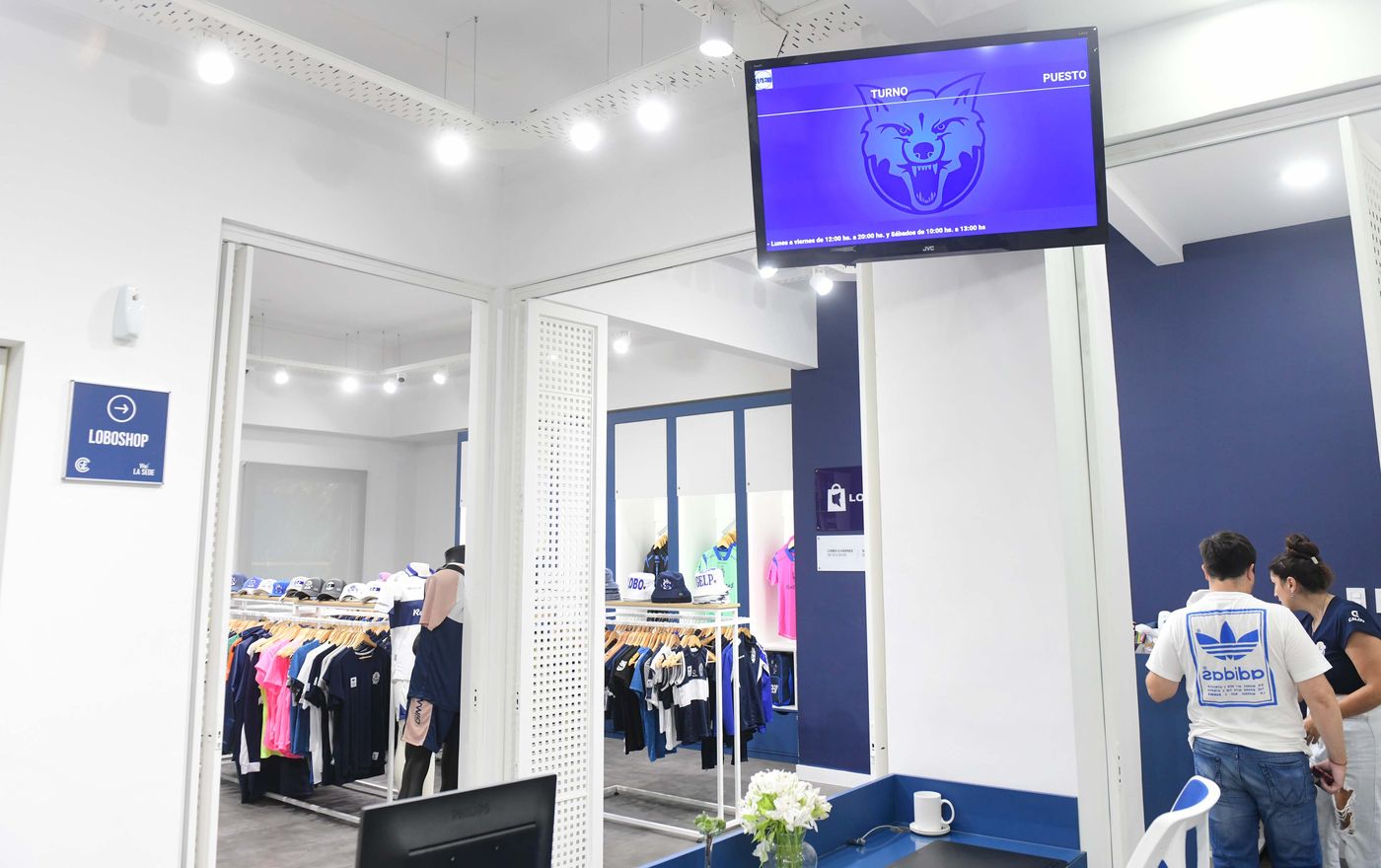 La renovación de la sede de Gimnasia y la zona del Lobo Shop. La renovación de la sede de Gimnasia y la zona del Lobo Shop.