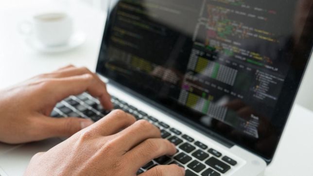 el curso gratis de programacion para conseguir trabajos que pagan hasta $200.000