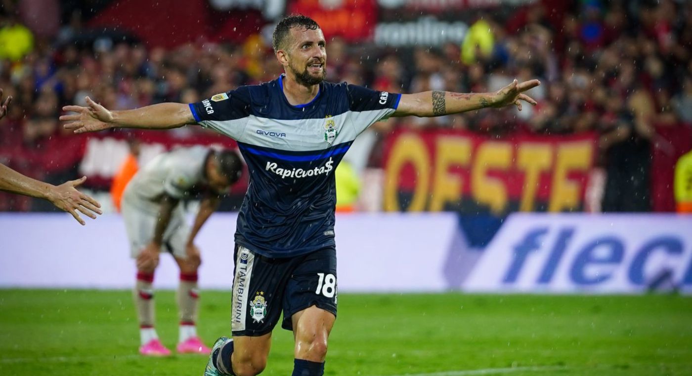 Nicolás Colazo Gimnasia.jpg