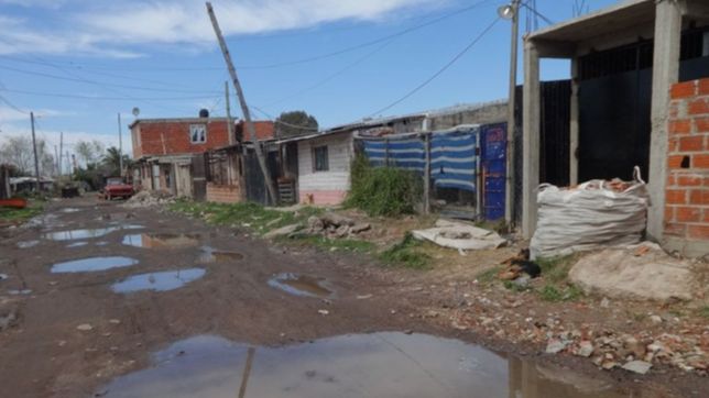 suspendieron por cuatro anos el desalojo de familias platenses de villa elvira