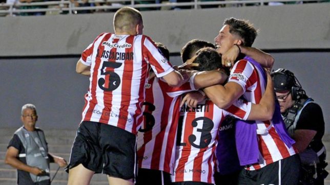 con una solida actuacion y dos golazos, estudiantes le gano a goias y paso a cuartos