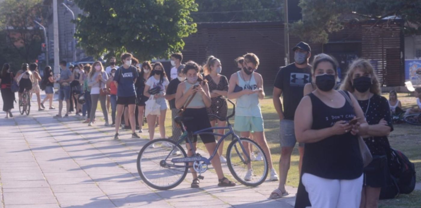 Postas de hisopados en Plaza Moreno