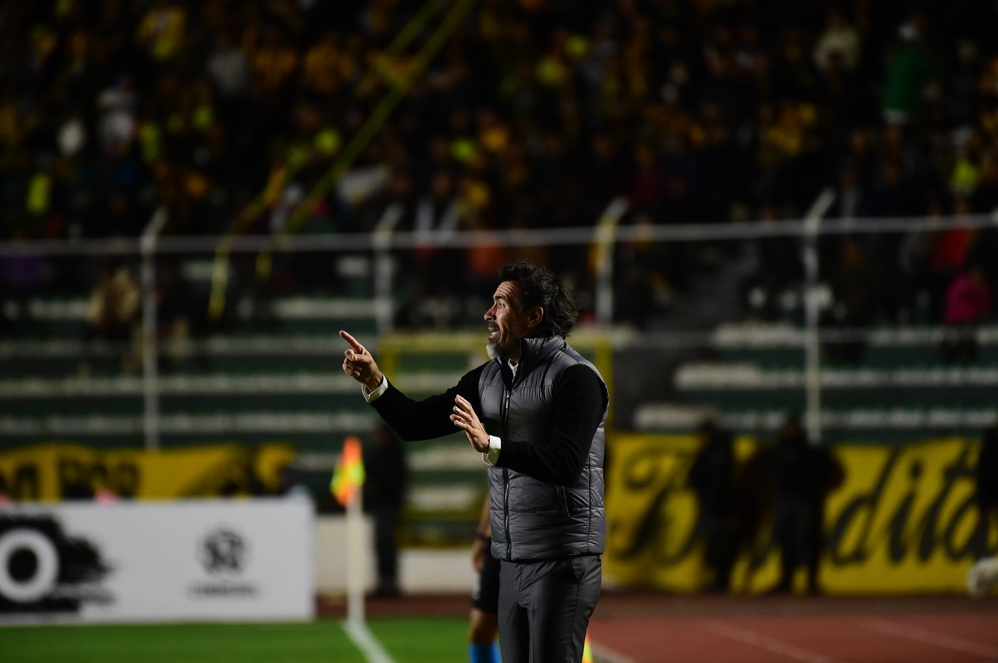 Estudiantes The Strongest Domínguez.JPG