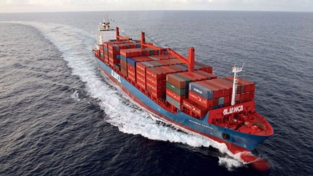 el lunes llegan barcos de china con 6 millones de barbijos, guantes, mascaras y antiparras