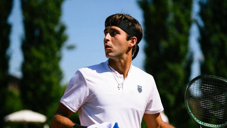 Tomás Etcheverry jugará contra uno de los mejores del mundo en Roland Garros