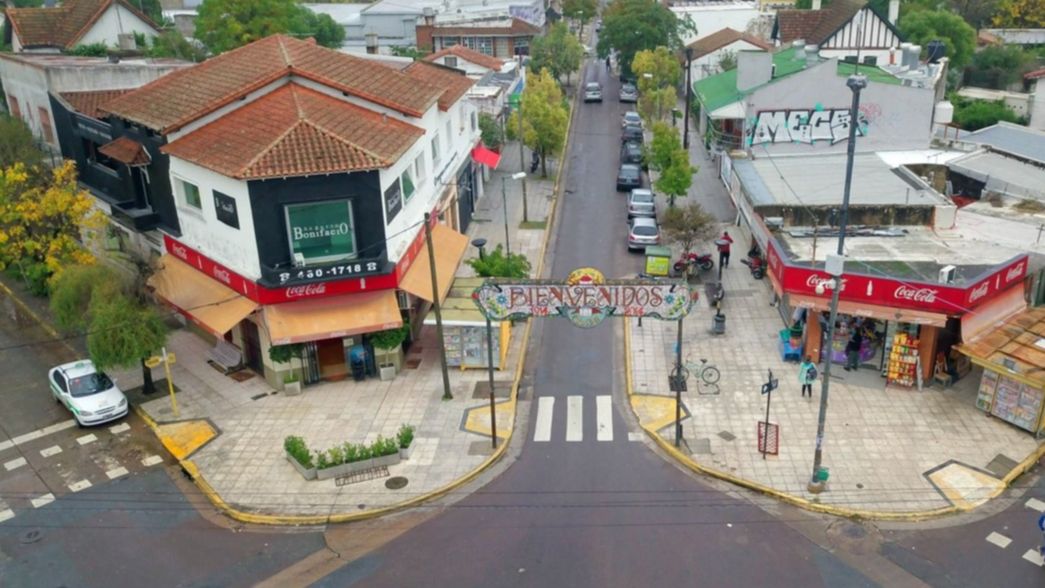 Buscan convertir en mano única varias calles de dos localidades de La Plata