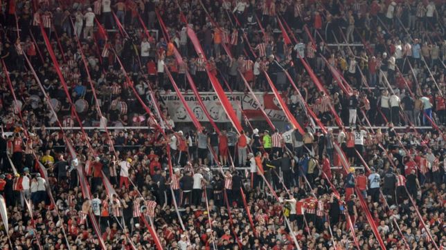 aprevide busca identificar al hincha de estudiantes que hizo los gestos racistas