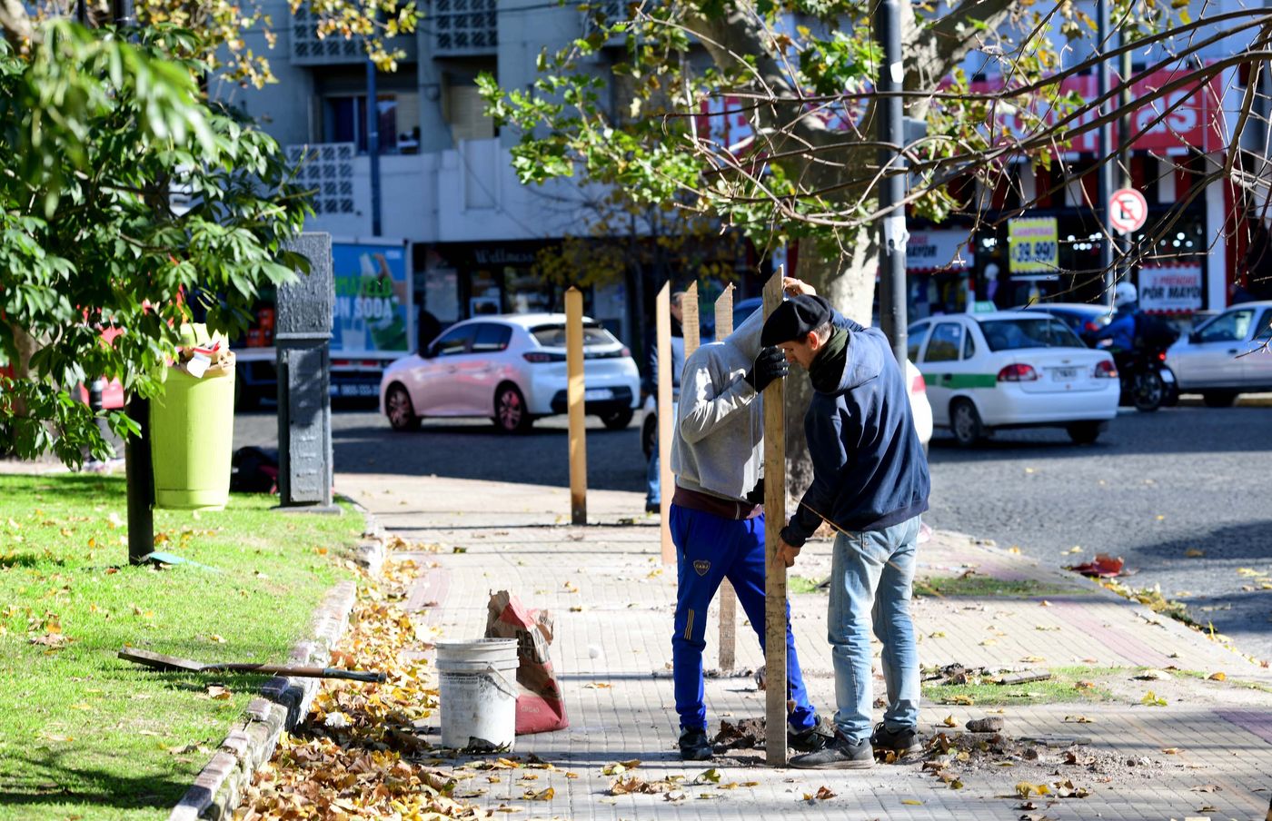 La Comuna arranc&oacute; con las tareas de remodelaci&oacute;n de Plaza Italia y el pr&oacute;ximo lunes podr&aacute; en marcha las obras.