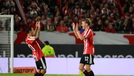 El León visita el Bajo Flores buscando la punta de la Zona A