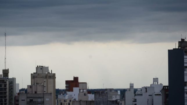 jueves gris, con calor y amenaza de tormentas: asi va a estar el clima en la plata