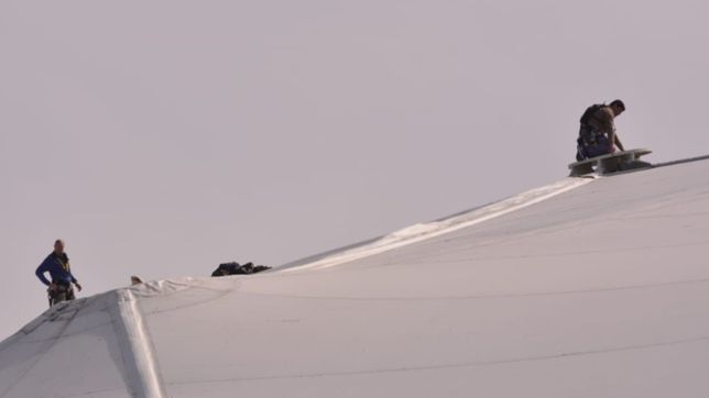 que roger waters venga tranquilo: avanzan los trabajos en el techo roto del estadio unico