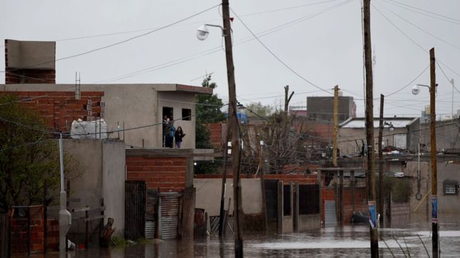 llega una obra de teatro que revive la inundacion de 2013 desde la memoria colectiva