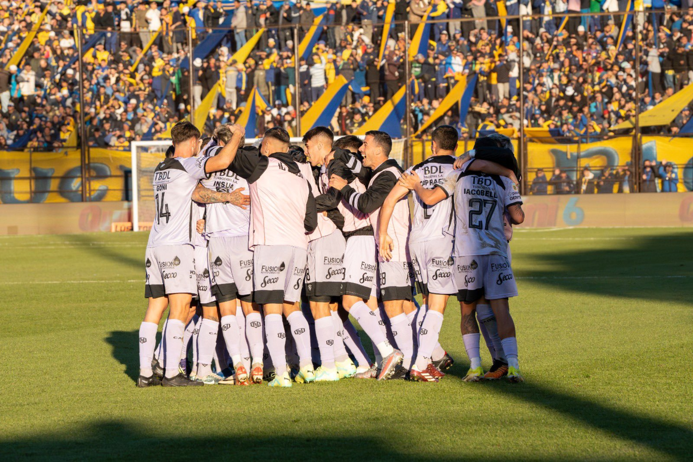 Barracas Central rival Gimnasia.png