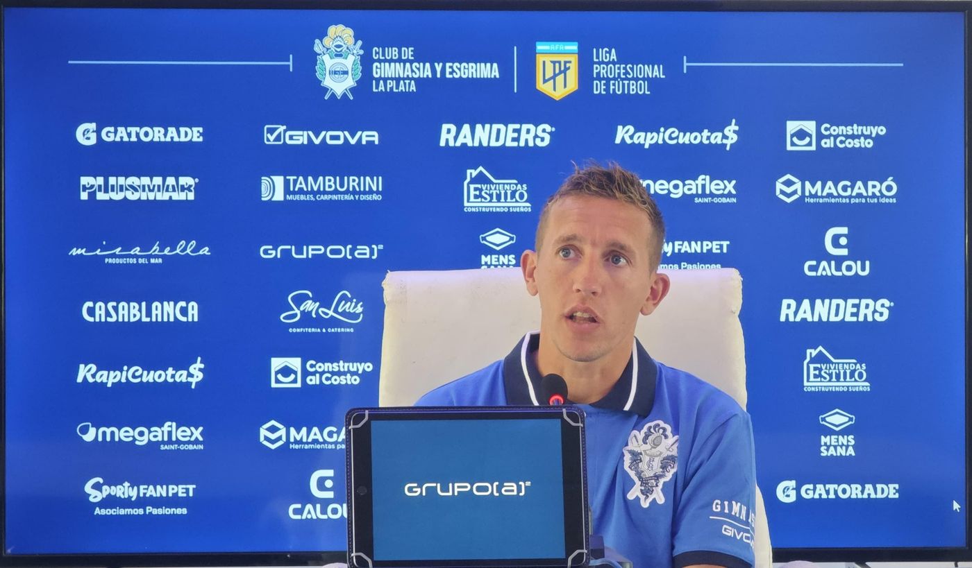 Pablo de Blasis conferencia Gimnasia.jpeg