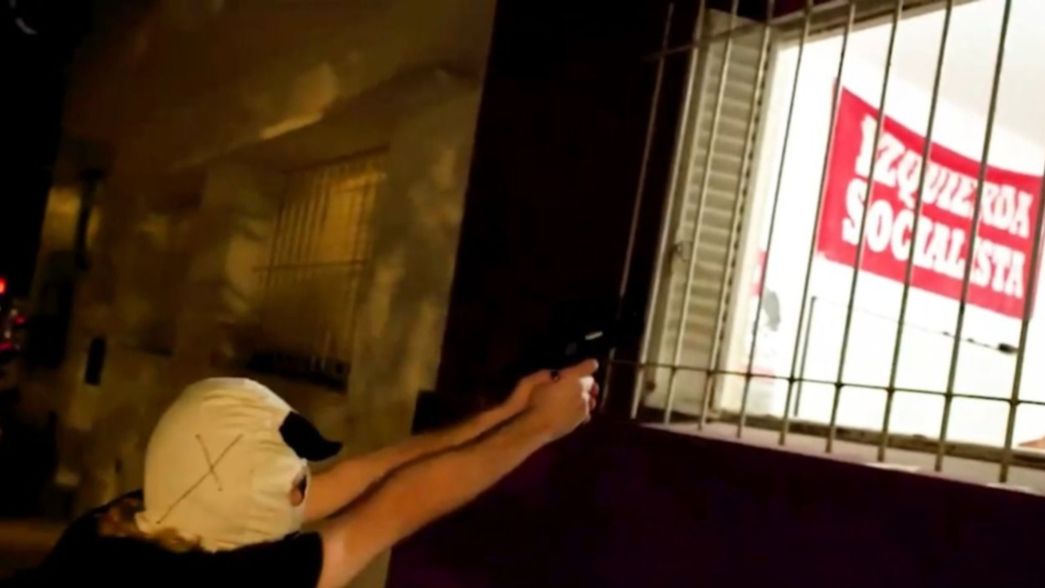 Militantes libertarios amenazaron con disparar contra un local de la Izquierda en La Plata