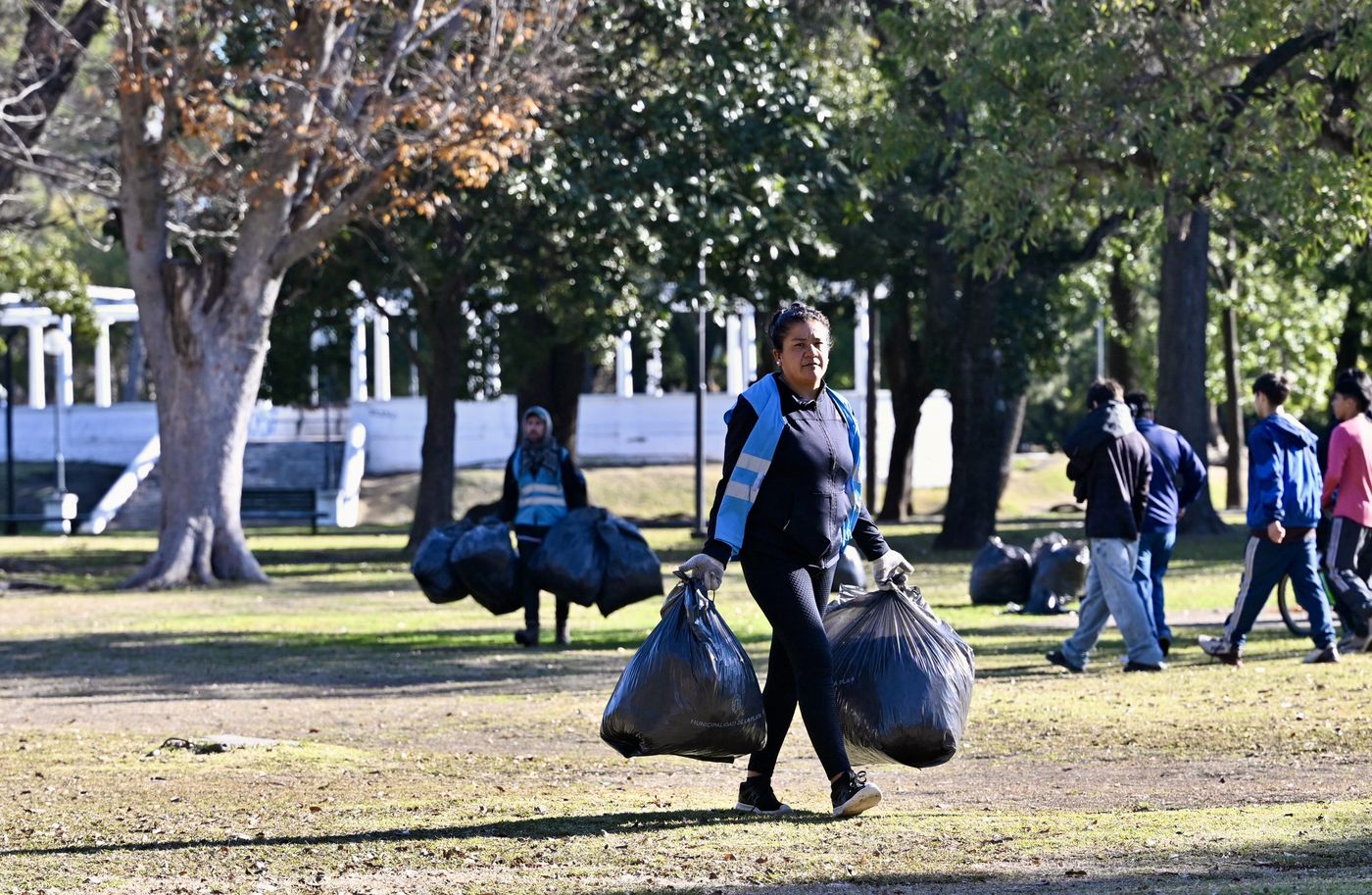 Los manteros de Parque Saavedra planean movilizarse a la Municipalidad