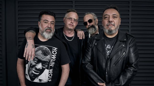 con un regreso historico, molotov toma por asalto el mitico teatro opera