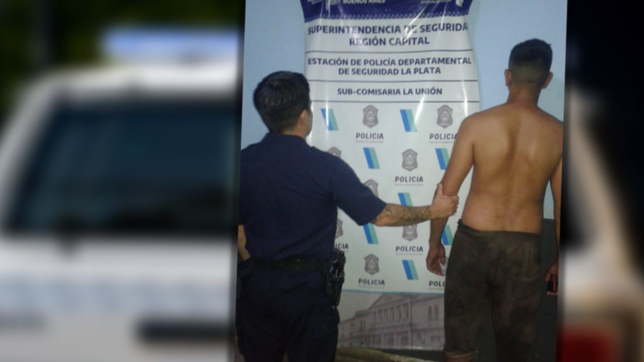 descubrio que su pareja habia abusado de su hija y lo corrio por la calle con un cuchillo