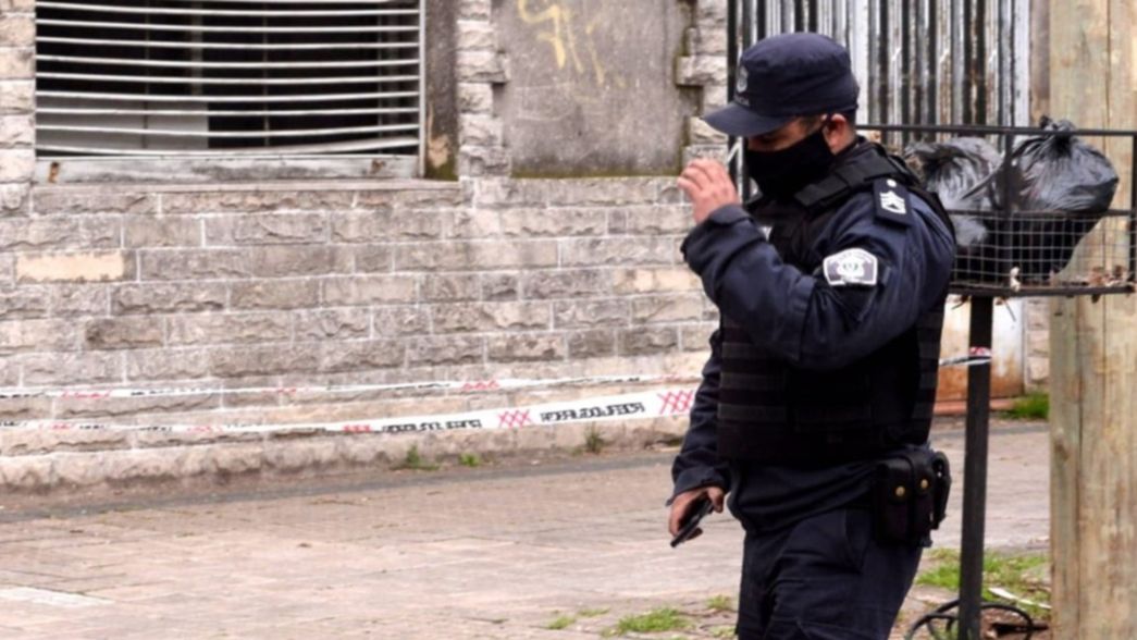Golpes y amenazas durante una brutal entradera a un matrimonio de jubilados en La Plata