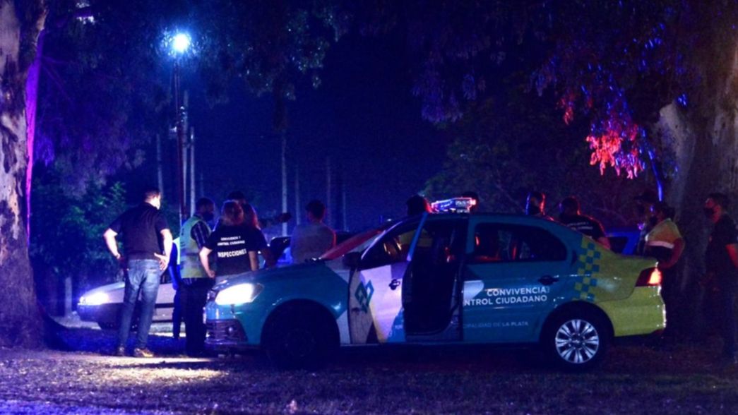 Denuncian que la quinta de La Plata donde se hizo la fiesta clandestina es de un policía