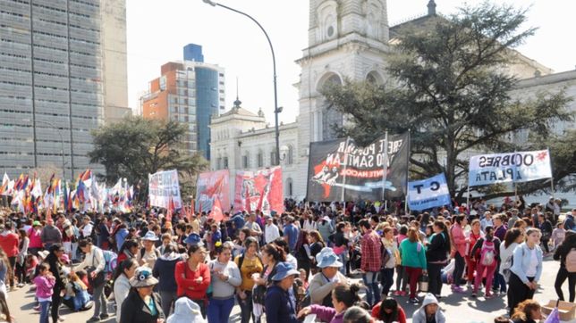 manana complicada en la plata: cooperativistas cortaran calle 12 frente al municipio