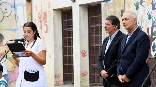 vuelta al cole: julio alak abrio el ciclo lectivo 2024 en una escuela de la plata