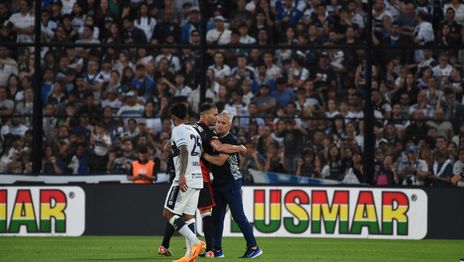 ¿Quieren bajarlo? Bronca y malestar en Gimnasia con los arbitrajes