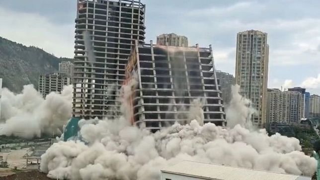 video: demolieron 15 edificios de manera simultanea y se hizo viral