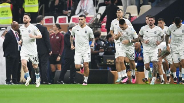 el increible error en una camiseta de la seleccion que se vende en la plata