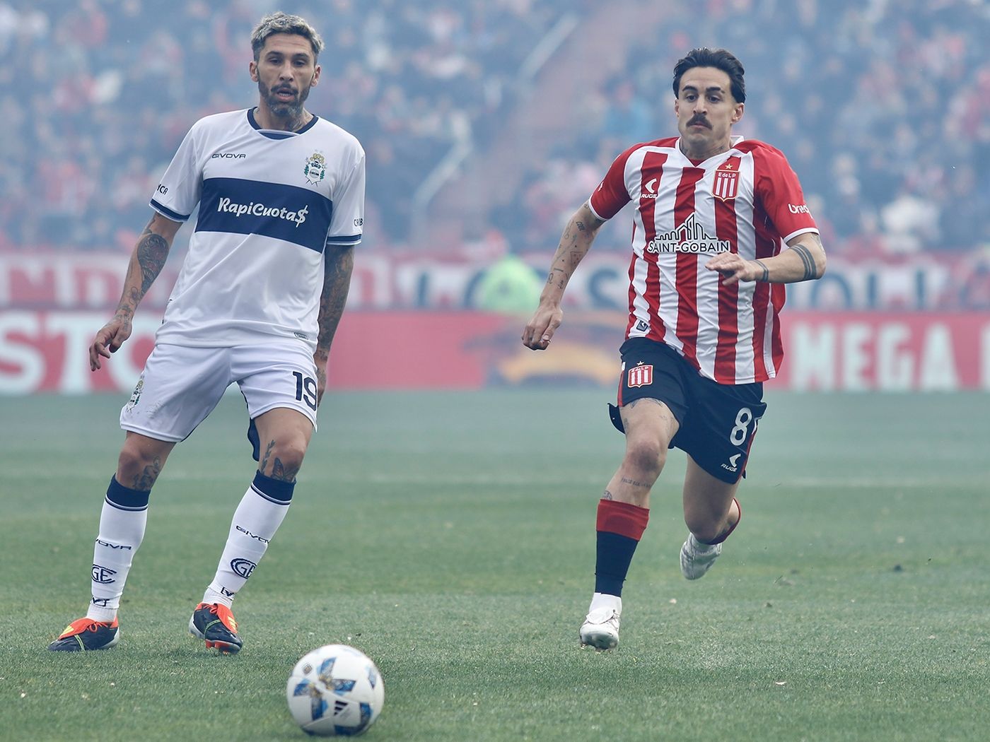 Estudiantes Gimnasia clasico Castro Neves.jpg