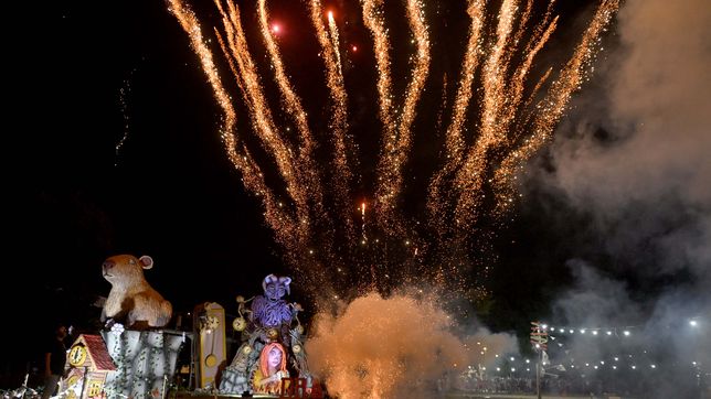 las fotos de gaam drako en una emotiva quema de munecos que podria ser la ultima