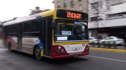 Para frenar un conflicto, el Gobierno aumentó el Fondo Compensador del Transporte