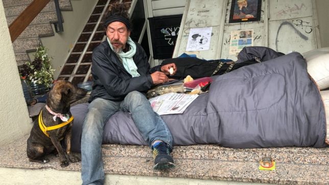 whatsapp y asistencia 24 horas: el servicio de la comuna a personas en situacion de calle