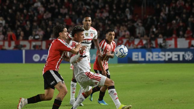 en un partido caliente, estudiantes y flamengo empataron en uno