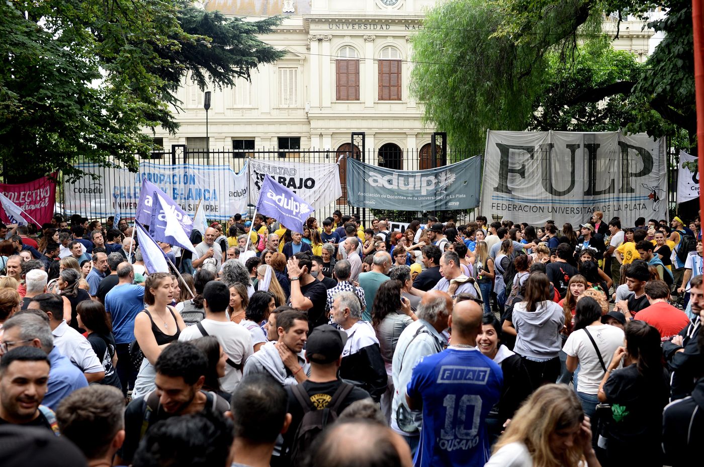 Marcha Rectorado UNLP Docentes Estudiantes (7).jpg