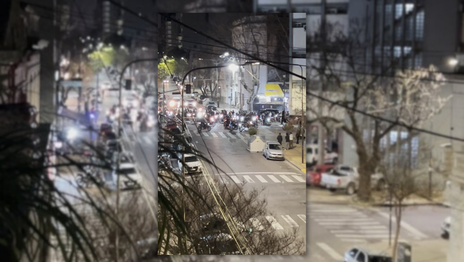 Una nueva caravana de motos en La Plata generó caos con explosiones y malas maniobras Una nueva caravana de motos en La Plata generó caos con explosiones y malas maniobras