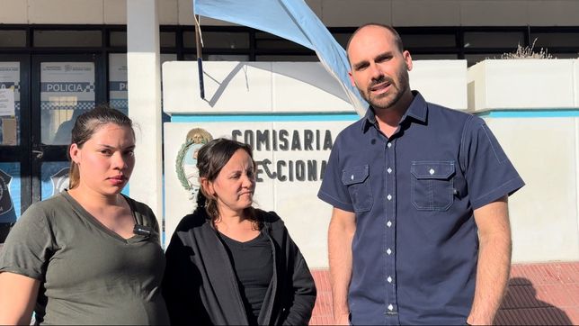 el hijo de bolsonaro visito a los brasilenos presos en la plata por el intento de golpe a lula