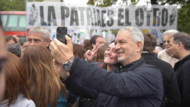 alak participo de la marcha organizada por la cgt en el dia del trabajador