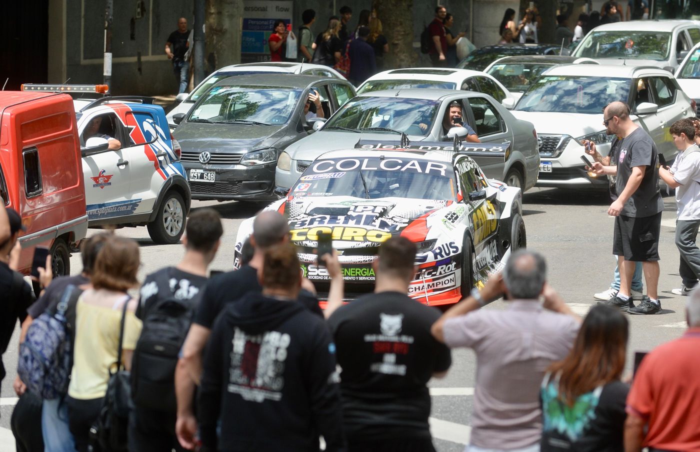 Los autos del Turismo Carretera en las calles de La Plata