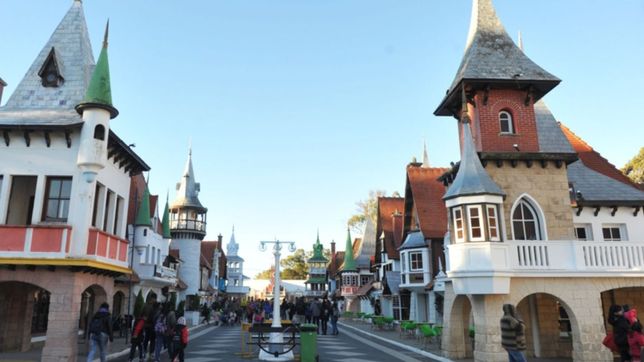 proponen que la republica de los ninos deje de ser de la plata y cambiar el nombre