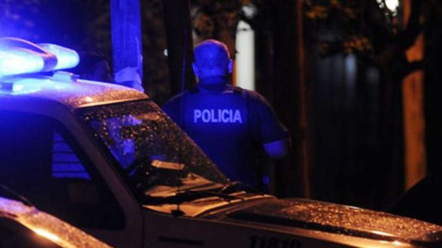 un hombre intento evitar el robo de su camioneta y recibio cortes en el rostro