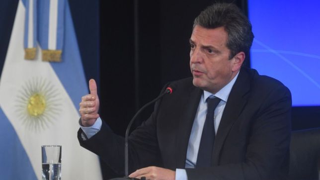 semana de anuncios para sergio massa: aumento trimestral y un nuevo bono para jubilados