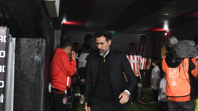 el noble gesto que tuvo dominguez con un jugador del pincha tras arrepentirse de un cambio