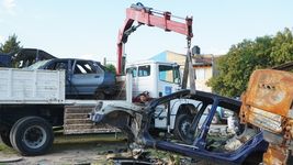 ya retiraron 313 autos abandonados y quemados de las calles de la plata ya retiraron 313 autos abandonados y quemados de las calles de la plata